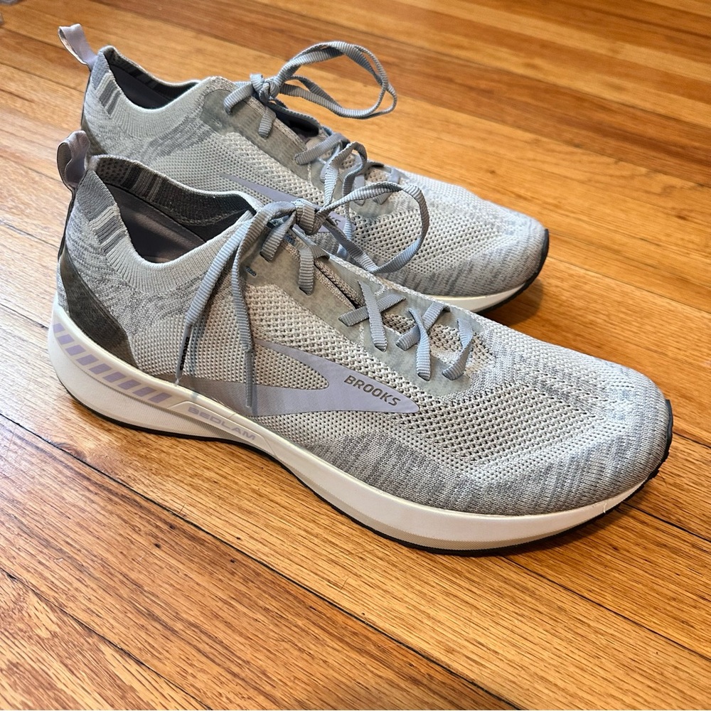Brooks Women’s Bedlam 3 Gray Size 12